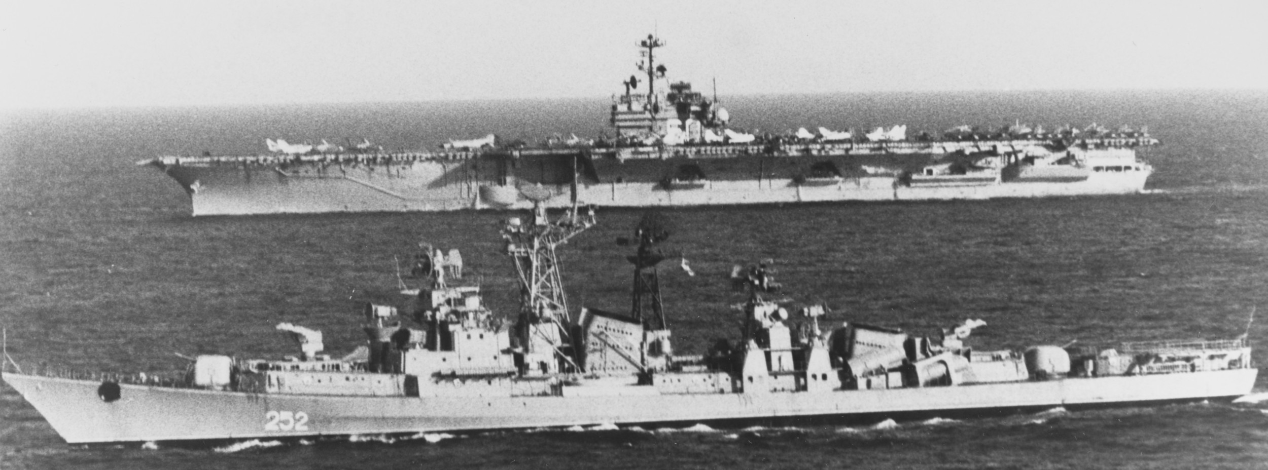 cv-60 uss saratoga forrestal class aircraft carrier us navy soviet destroyer smely 252 1979