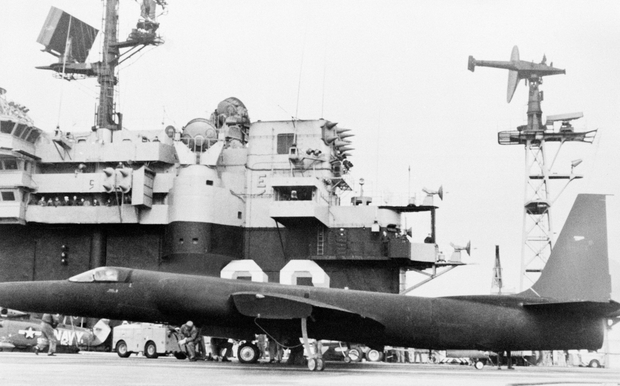 cv-66 uss america kitty hawk class aircraft carrier us navy u-2 spyplane 1969 84