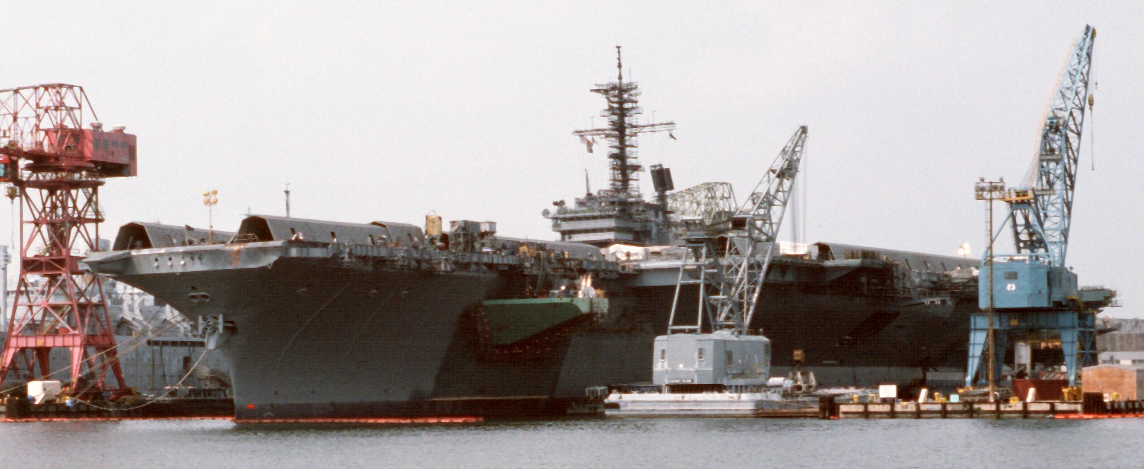 cv-66 uss america kitty hawk class aircraft carrier us navy norfolk naval shipyard edsra 92