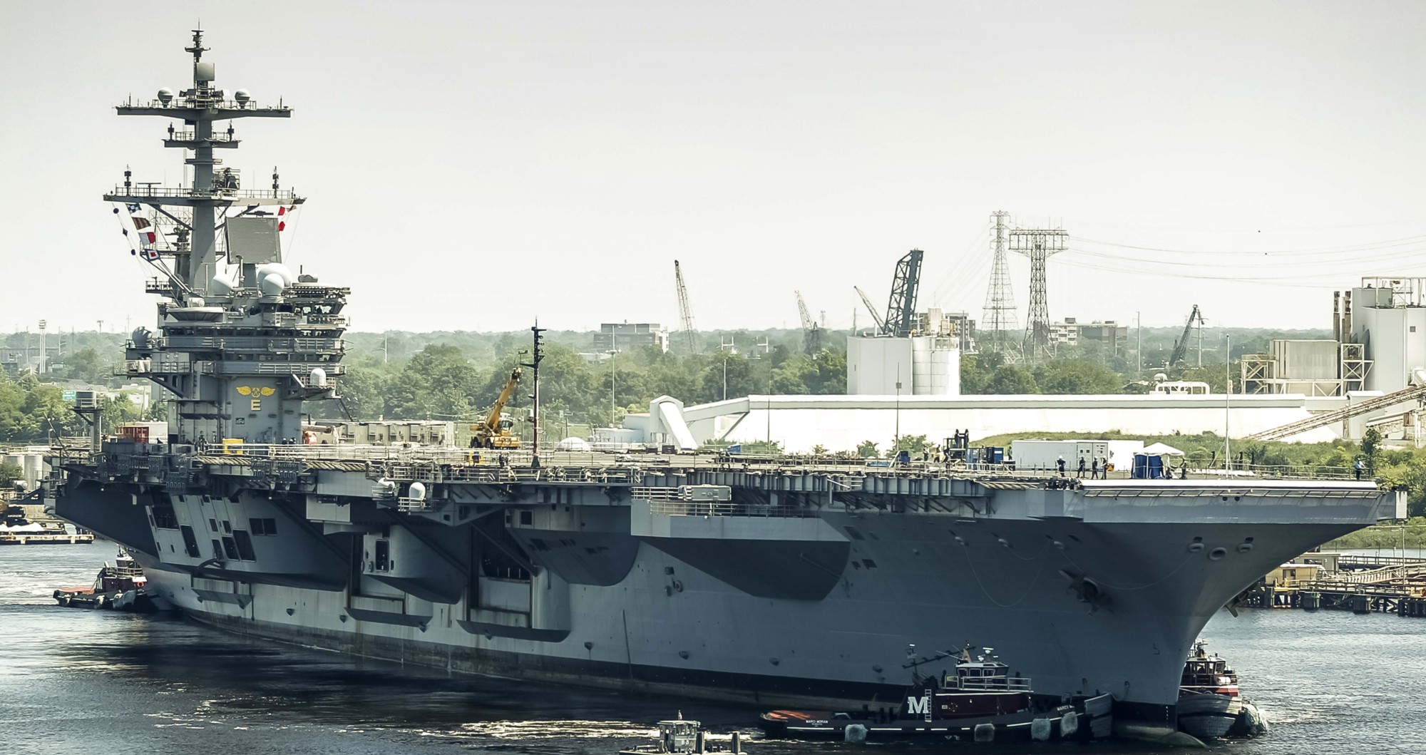 cvn-77 uss george h. w. bush aircraft carrier norfolk naval shipyard nnsy planned incremental availability pia 2015