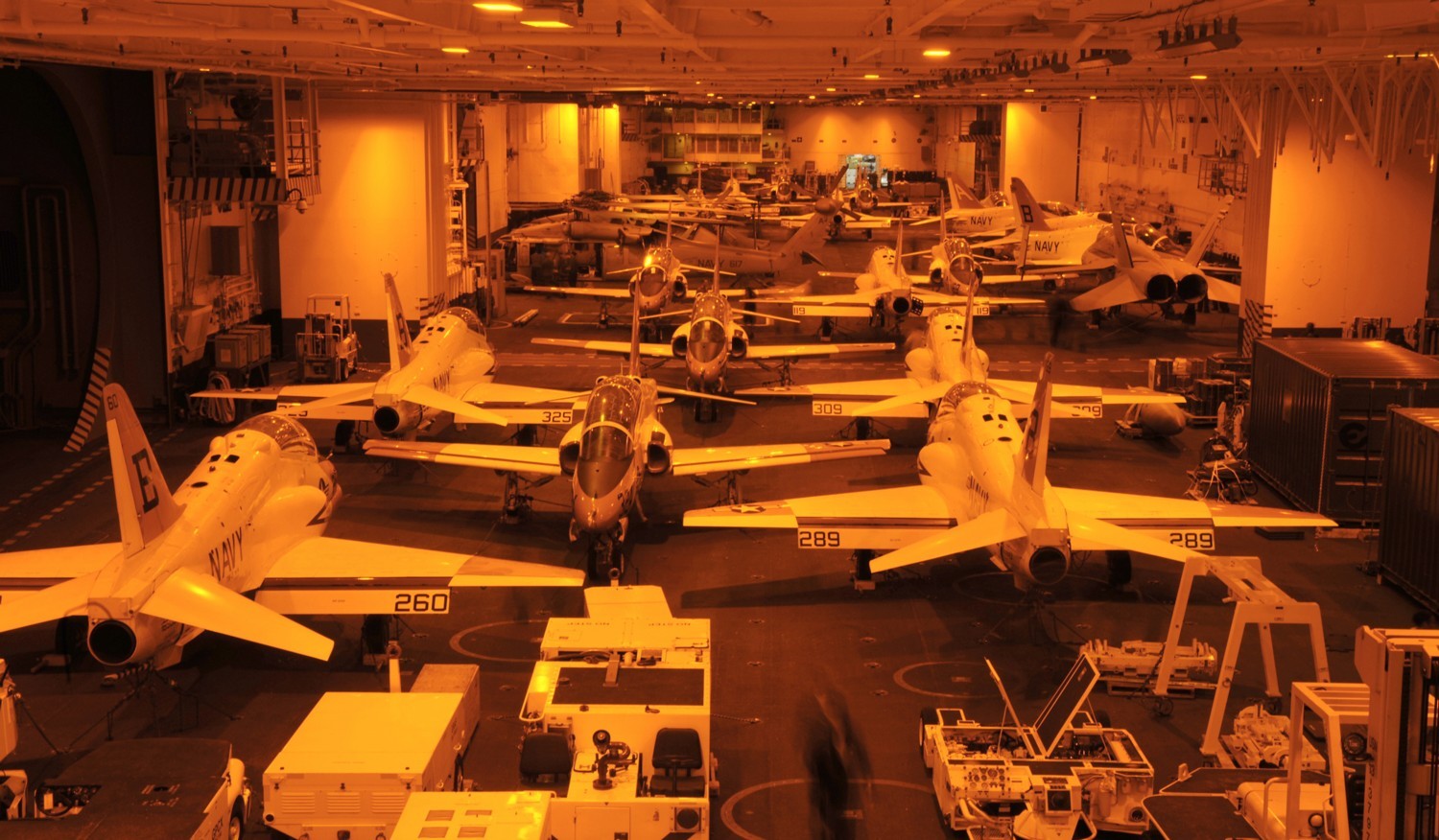 cvn-77 uss george h w bush aircraft carrier hangar 2010 63