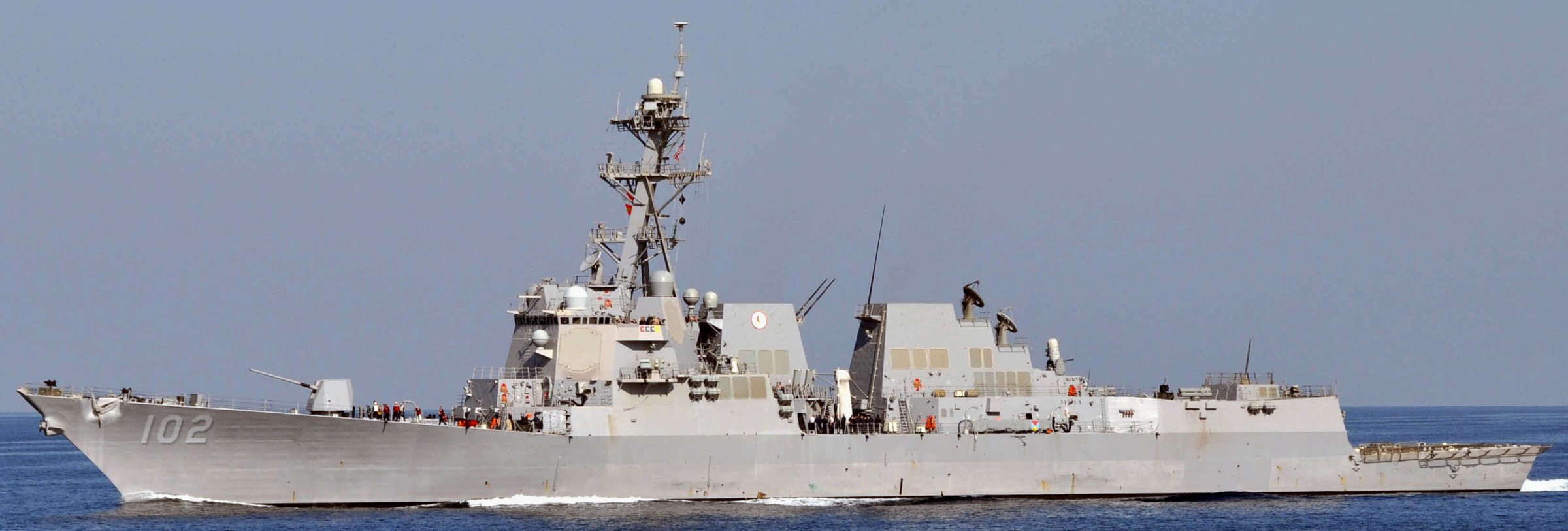 ddg-102 uss sampson arleigh burke class guided missile destroyer aegis us navy gulf of oman 44