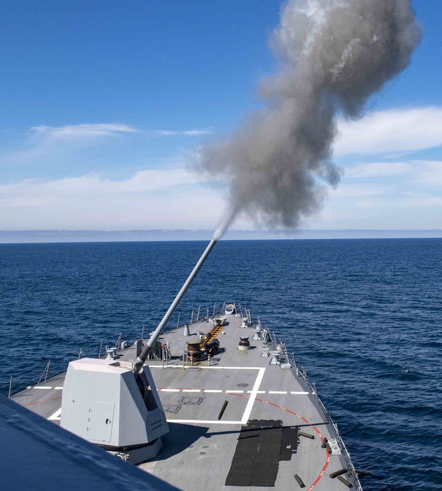 ddg-116 uss thomas hudner arleigh burke class guided missile destroyer us navy aegis 35 mk.45 gun high angle