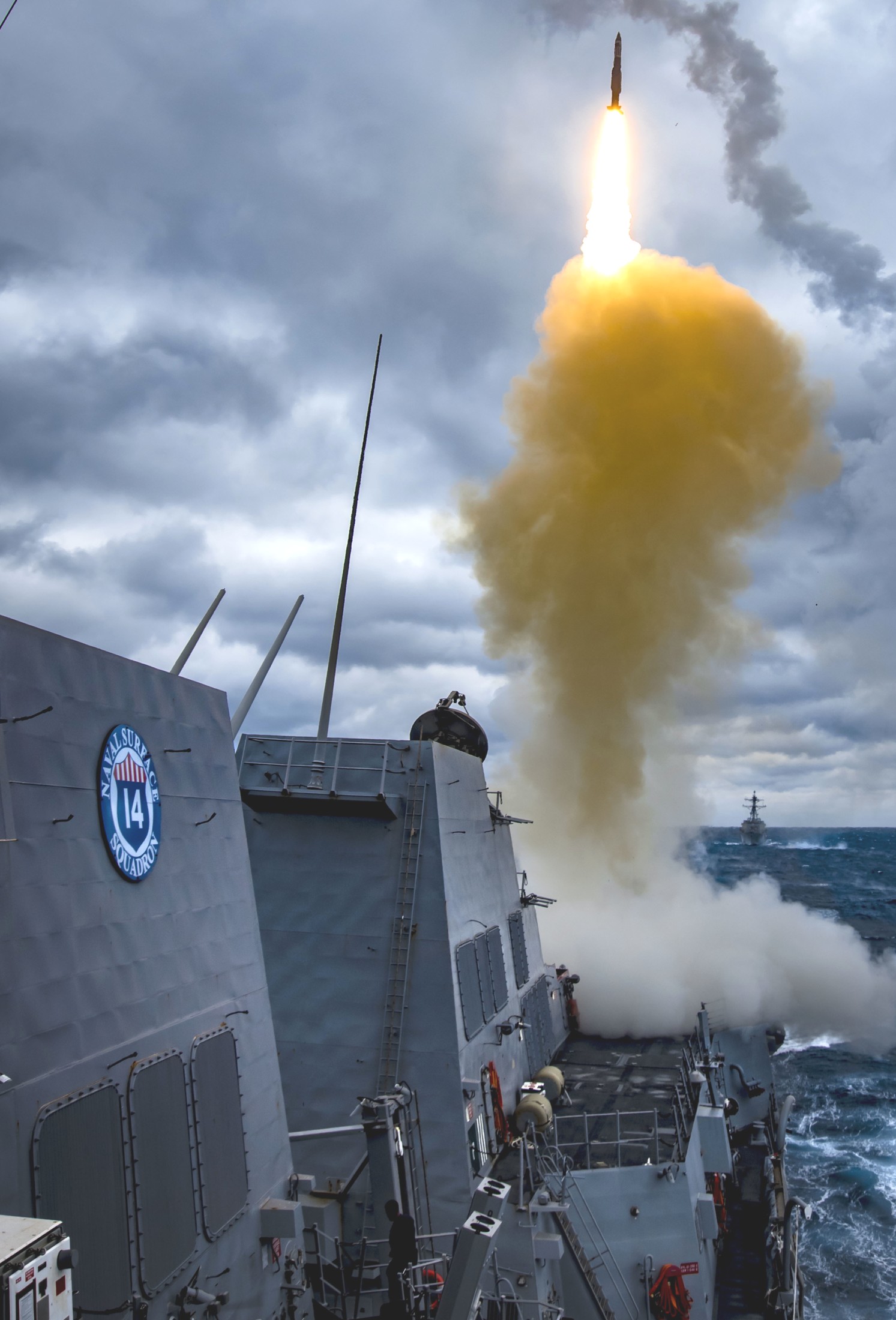 ddg-119 uss delbert d. black arleigh burke class guided missile destroyer us navy aegis 13 sm-2 standard missile