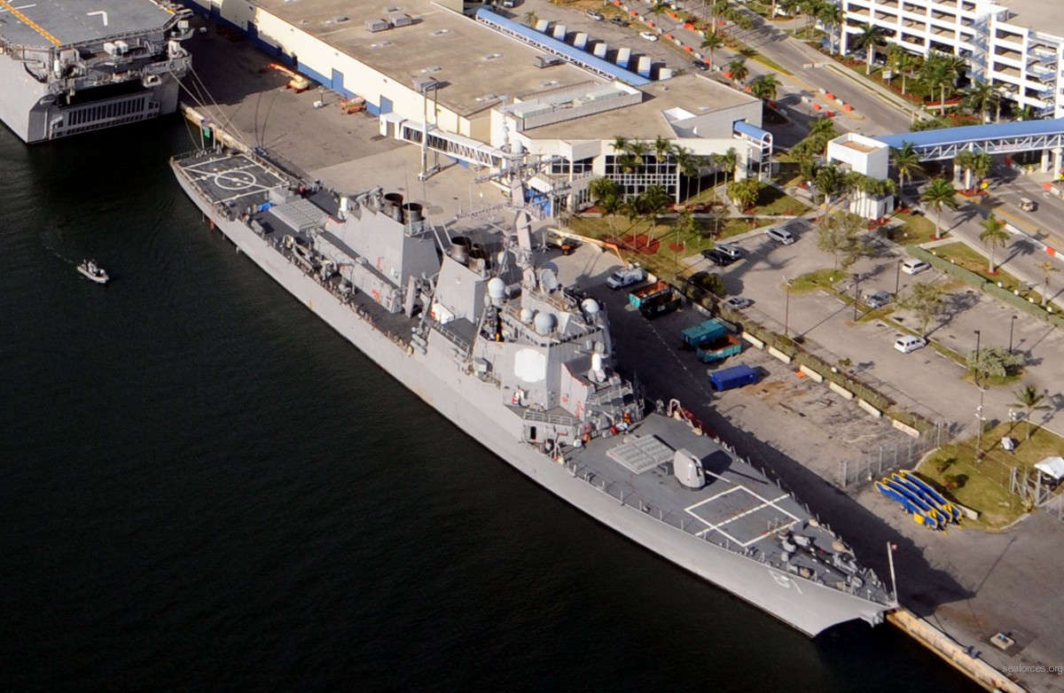 ddg-61 uss ramage guided missile destroyer us navy 56 port everglades florida