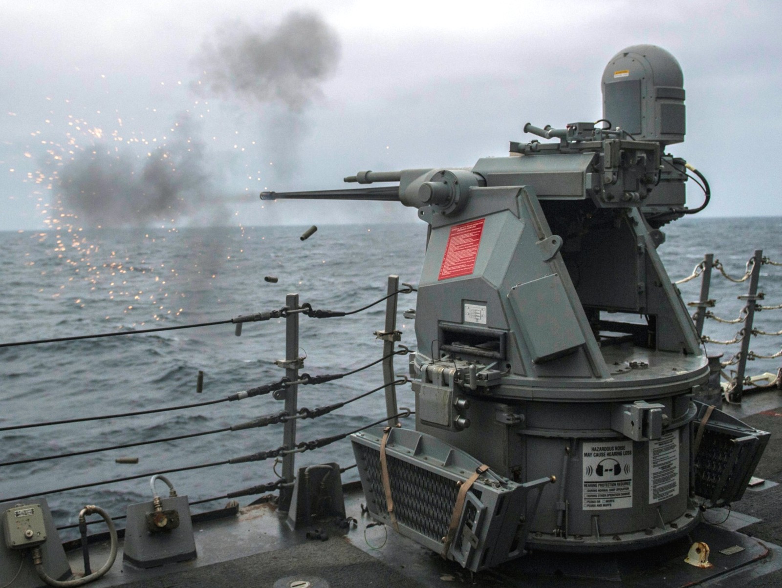 ddg-64 uss carney destroyer arleigh burke class navy 12 mk.38 25mm machine gun