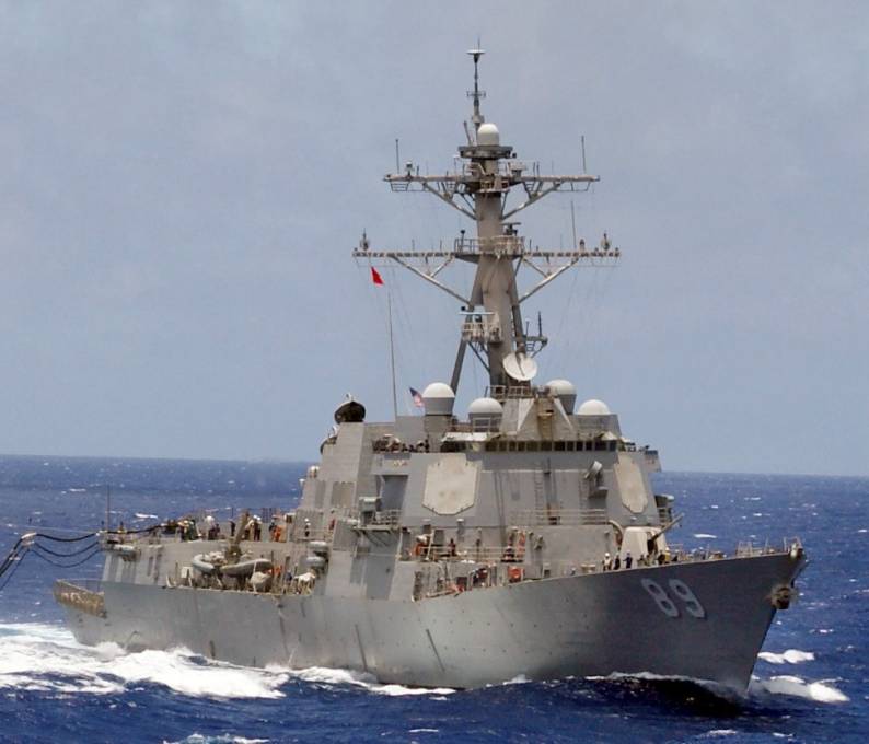 DDG-89 USS Mustin Philippine Sea 2010