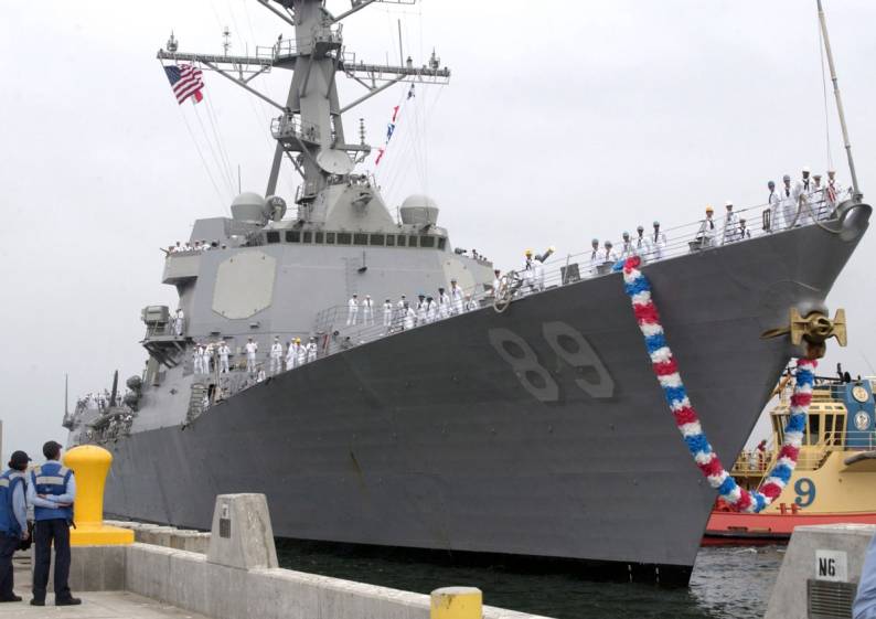 USS Mustin DDG-89 San Diego California 2005