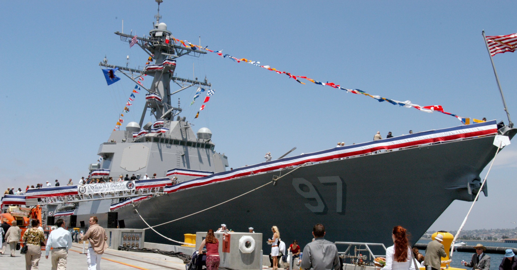 ddg-97 uss halsey arleigh burke class guided missile destroyer aegis us navy commissioning ceremony 2005 03