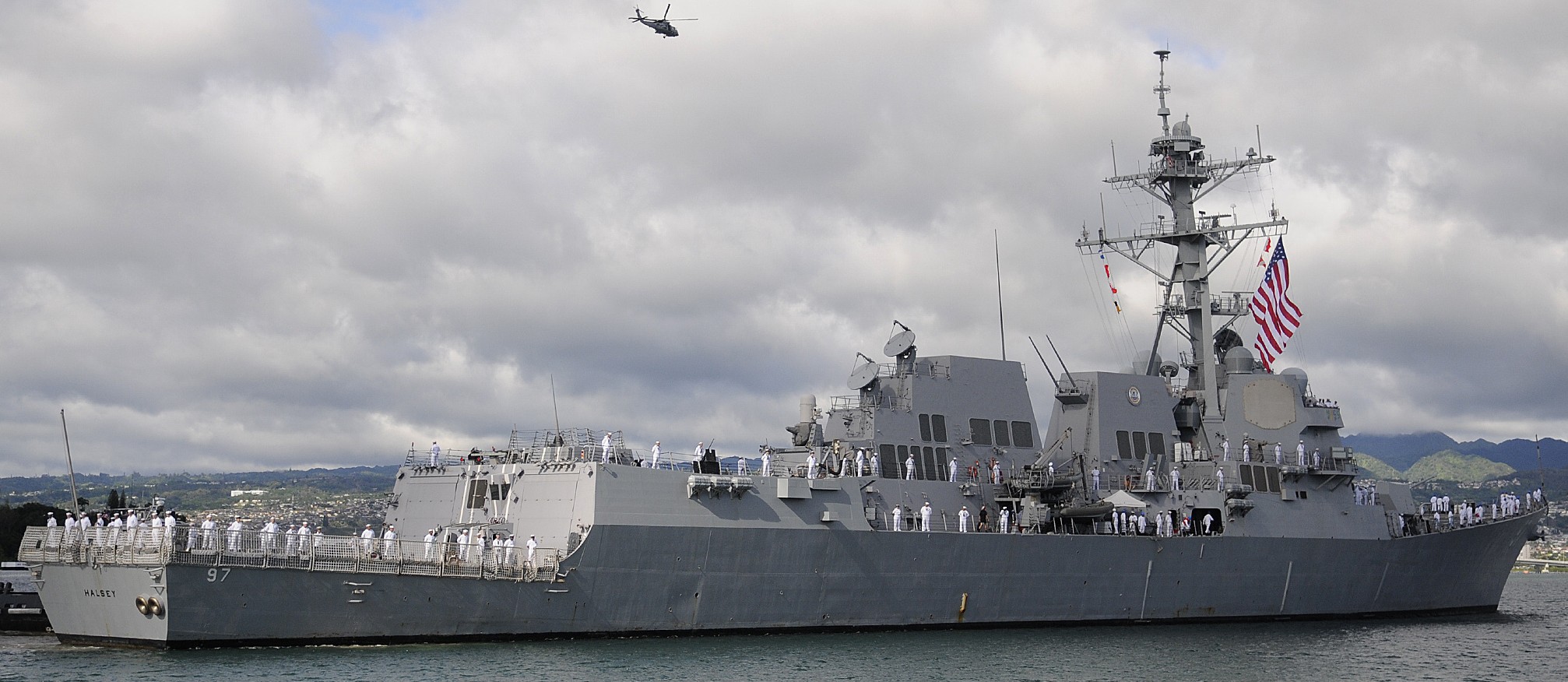 ddg-97 uss halsey arleigh burke class guided missile destroyer arriving pearl harbor hickam homeport 2013 24