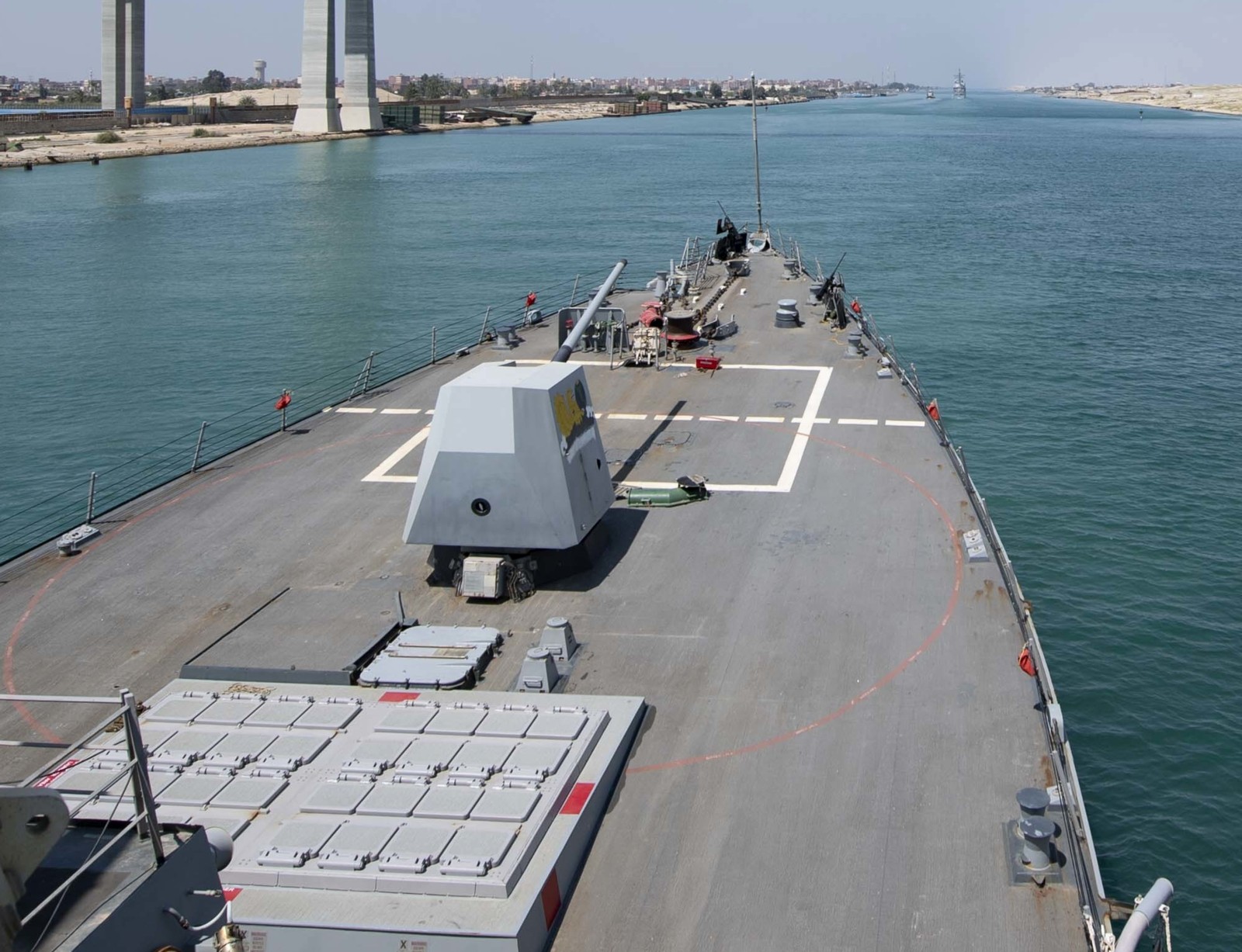 ddg-98 uss forrest sherman arleigh burke class guided missile destroyer aegis us navy suez canal 70