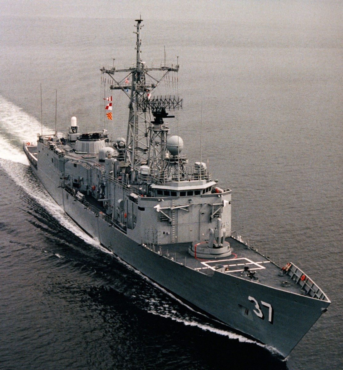 FFG-37 USS Crommelin patch crest insignia