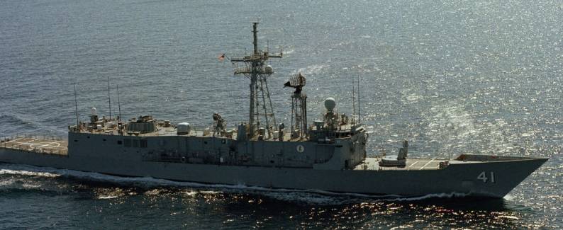 FFG-41 USS McClusky