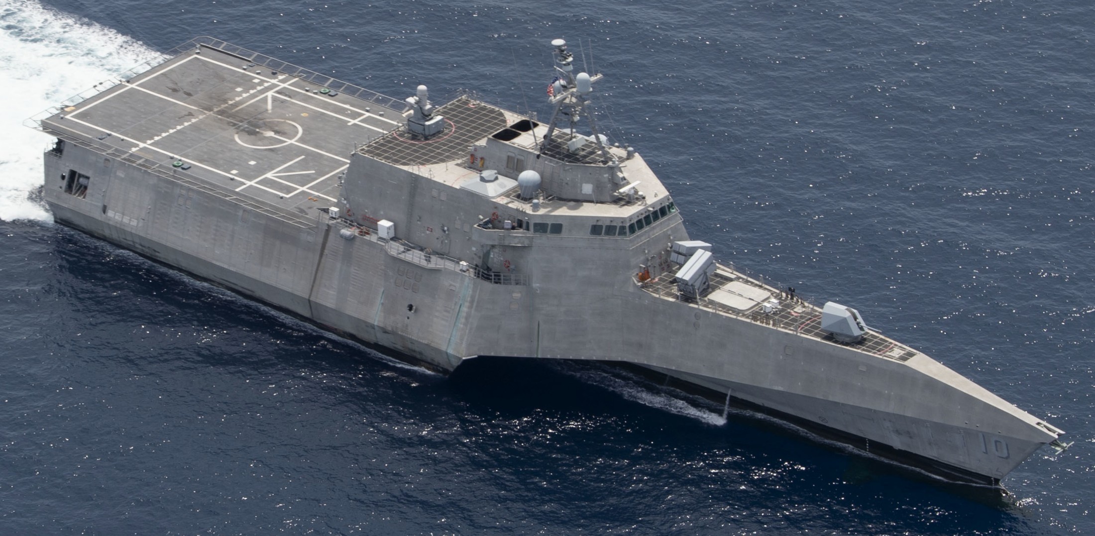 lcs-10 uss gabrielle giffords littoral combat ship independence class us navy 75 south china sea