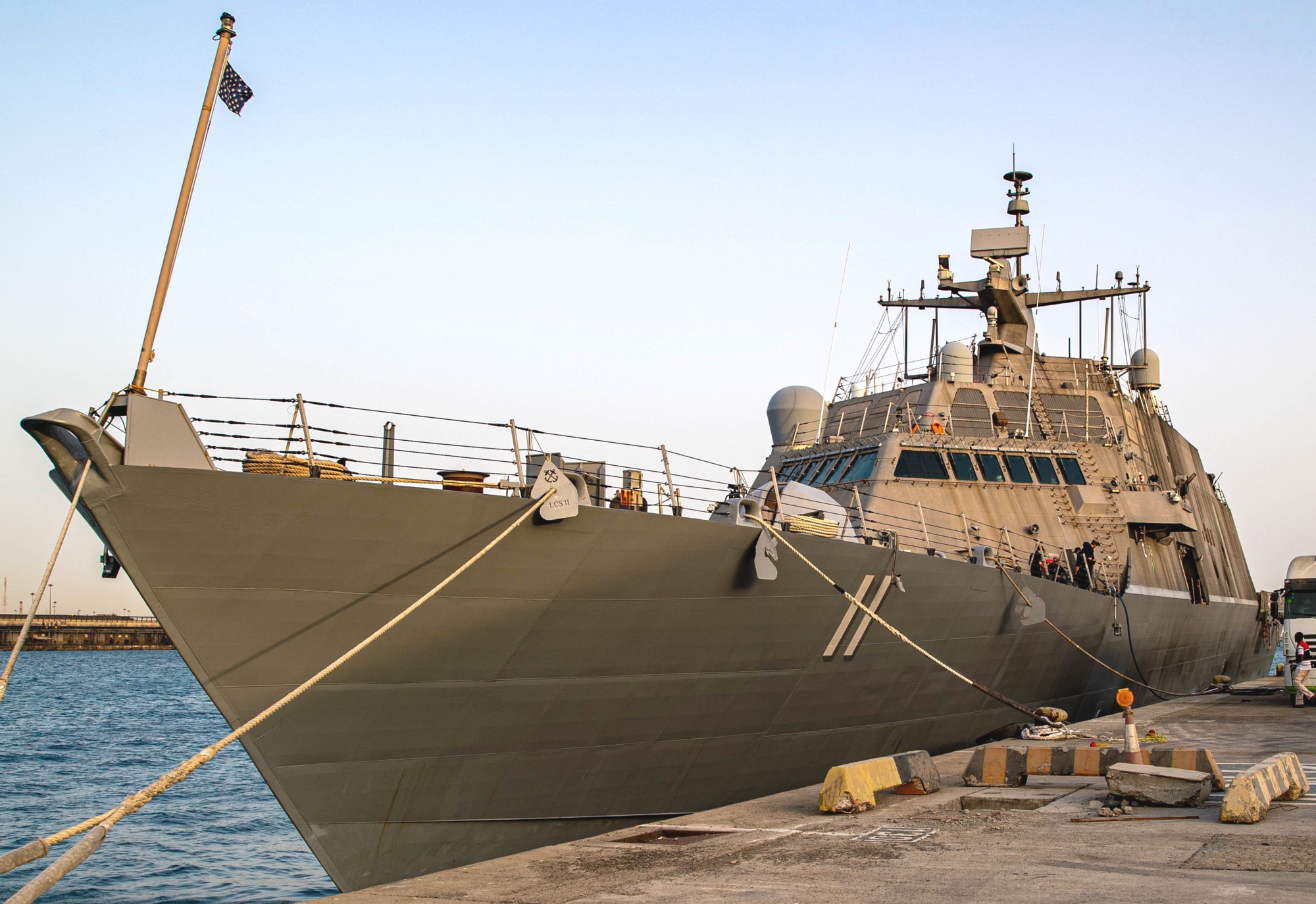 lcs-11 uss sioux city freedom class littoral combat ship us navy jeddah saudi arabia 91