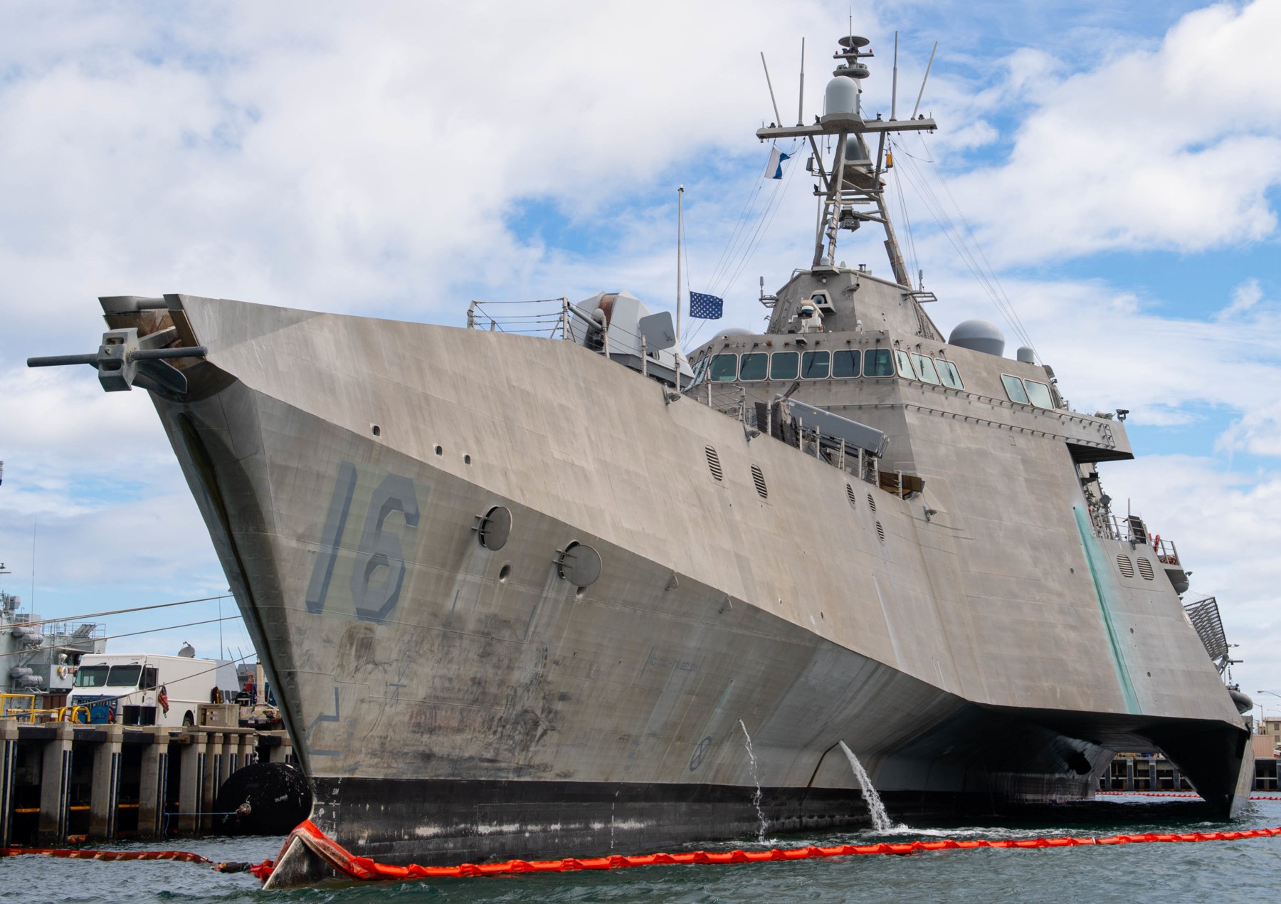 lcs-16 uss tulsa independence class littoral combat ship us navy pearl harbor hickam hawaii 64