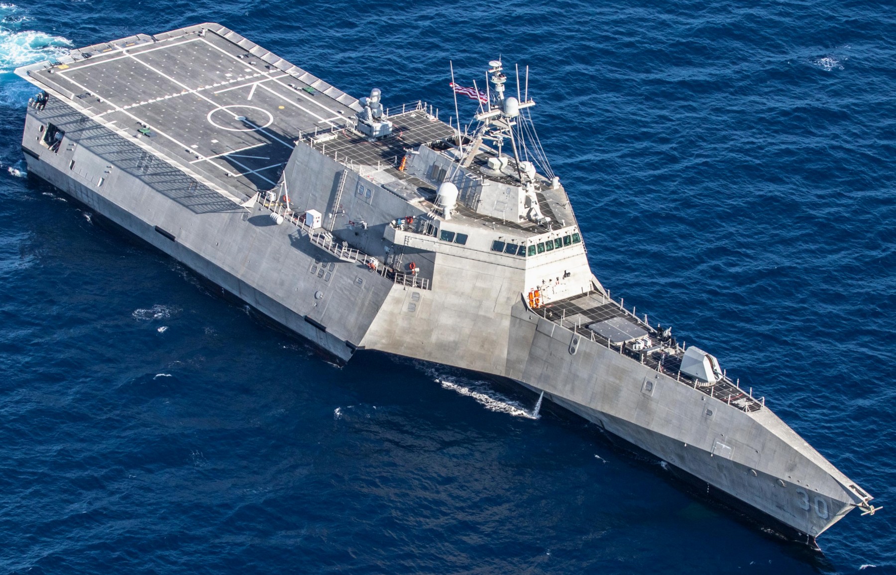 lcs-30 uss canberra littoral combat ship independence class us navy 22