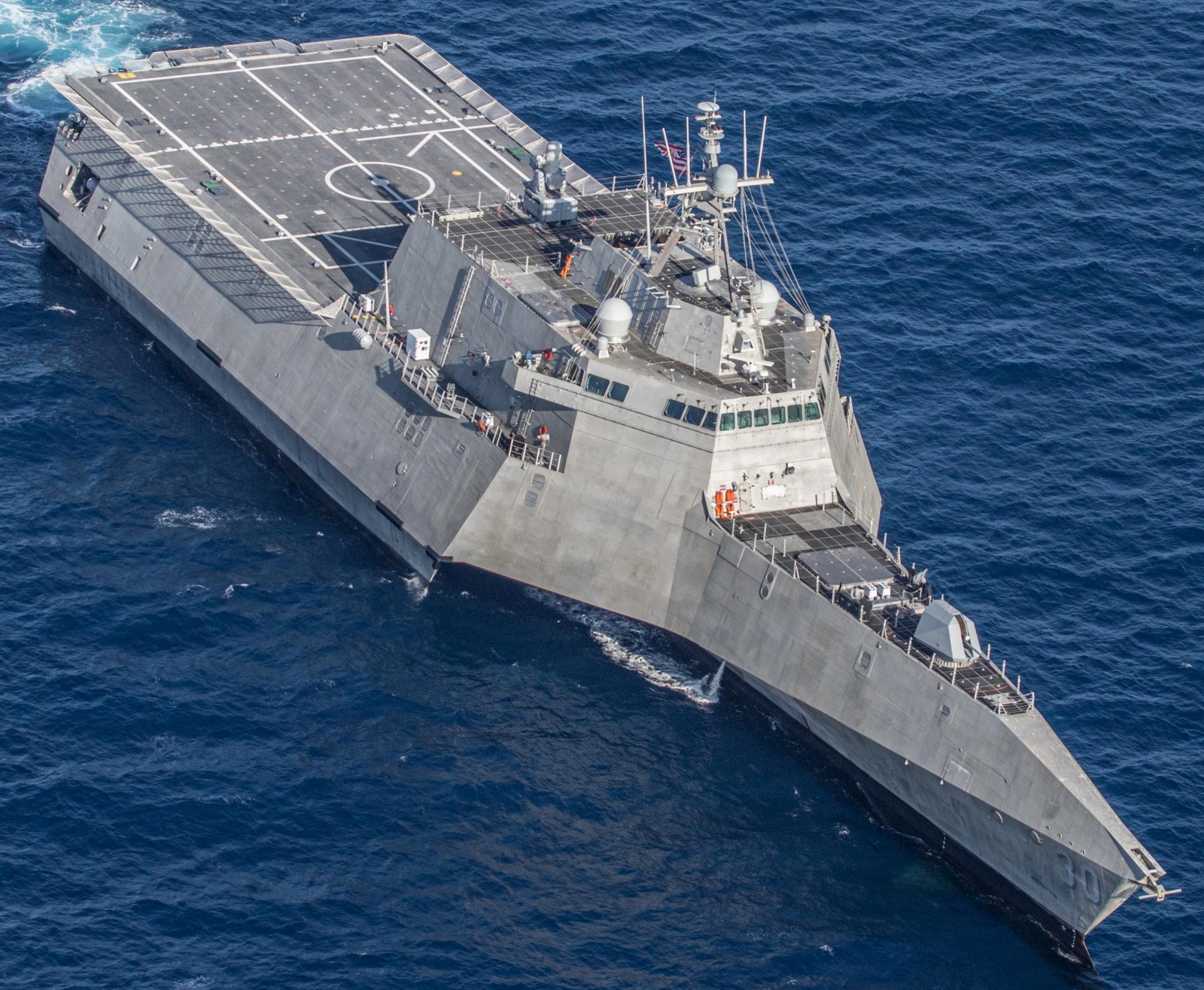 lcs-30 uss canberra littoral combat ship independence class us navy 25