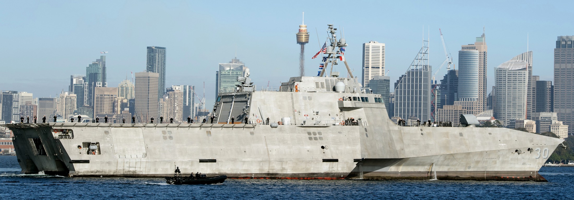 lcs-30 uss canberra littoral combat ship independence class us navy sydney australia 31