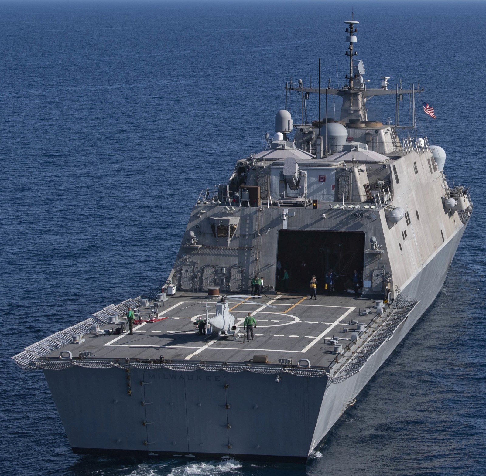 lcs-5 uss milwaukee freedom class littoral combat ship us navy 50