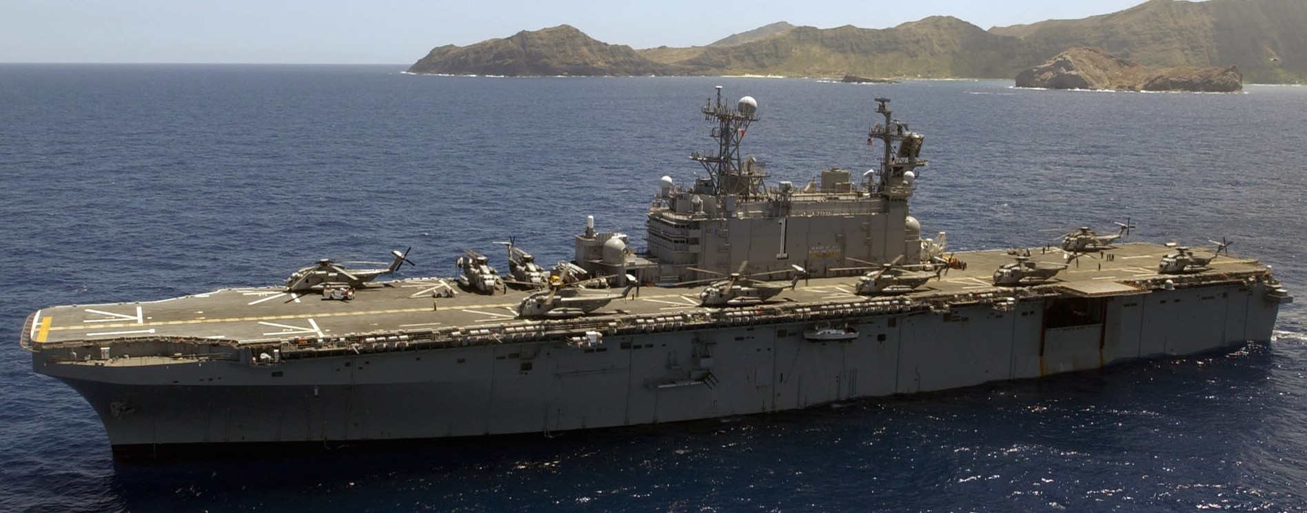 lha-1 uss tarawa amphibious assault ship us navy rimpac 2004 28