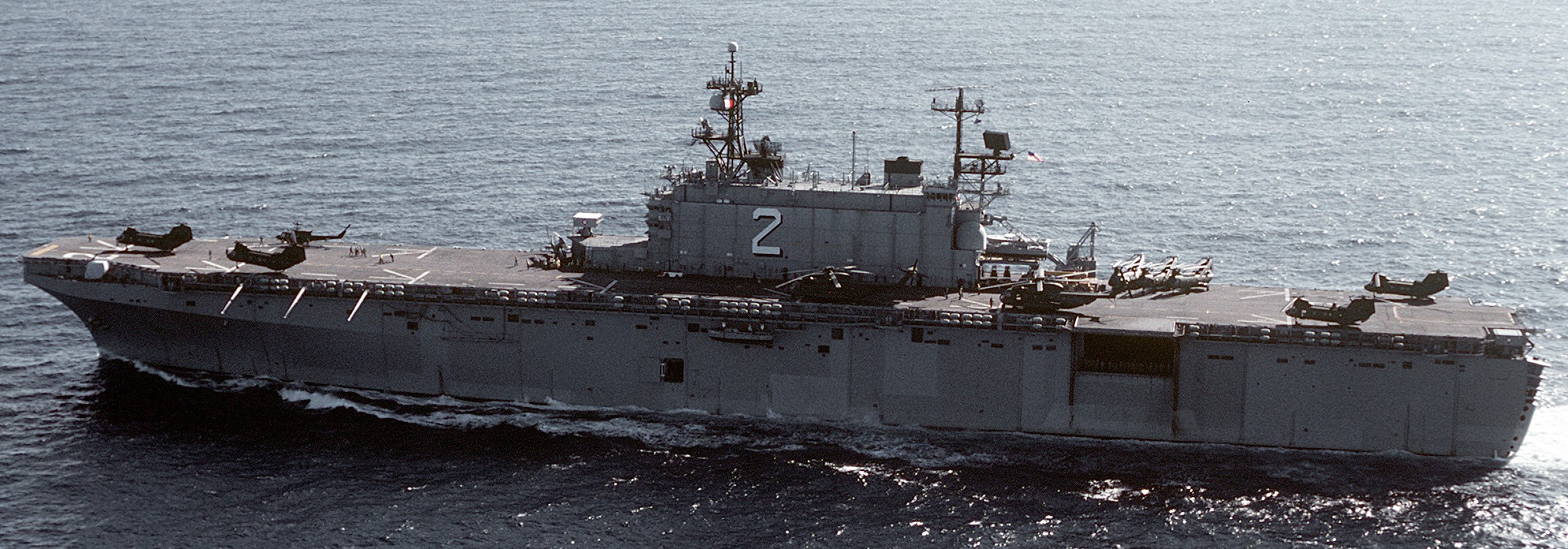 lha-2 uss saipan tarawa class amphibious assault ship us navy 32nd mau hmm-264 usmc exercise ocean venture 45