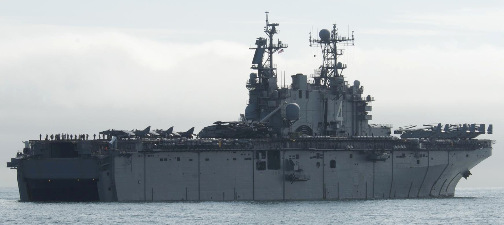 lha-4 uss nassau tarawa class amphibious assault ship us navy 44
