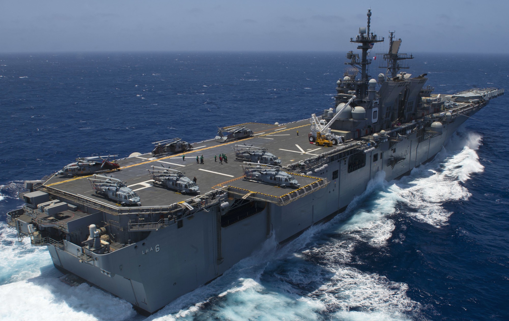 lha-6 uss america amphibious assault ship landing us navy 67