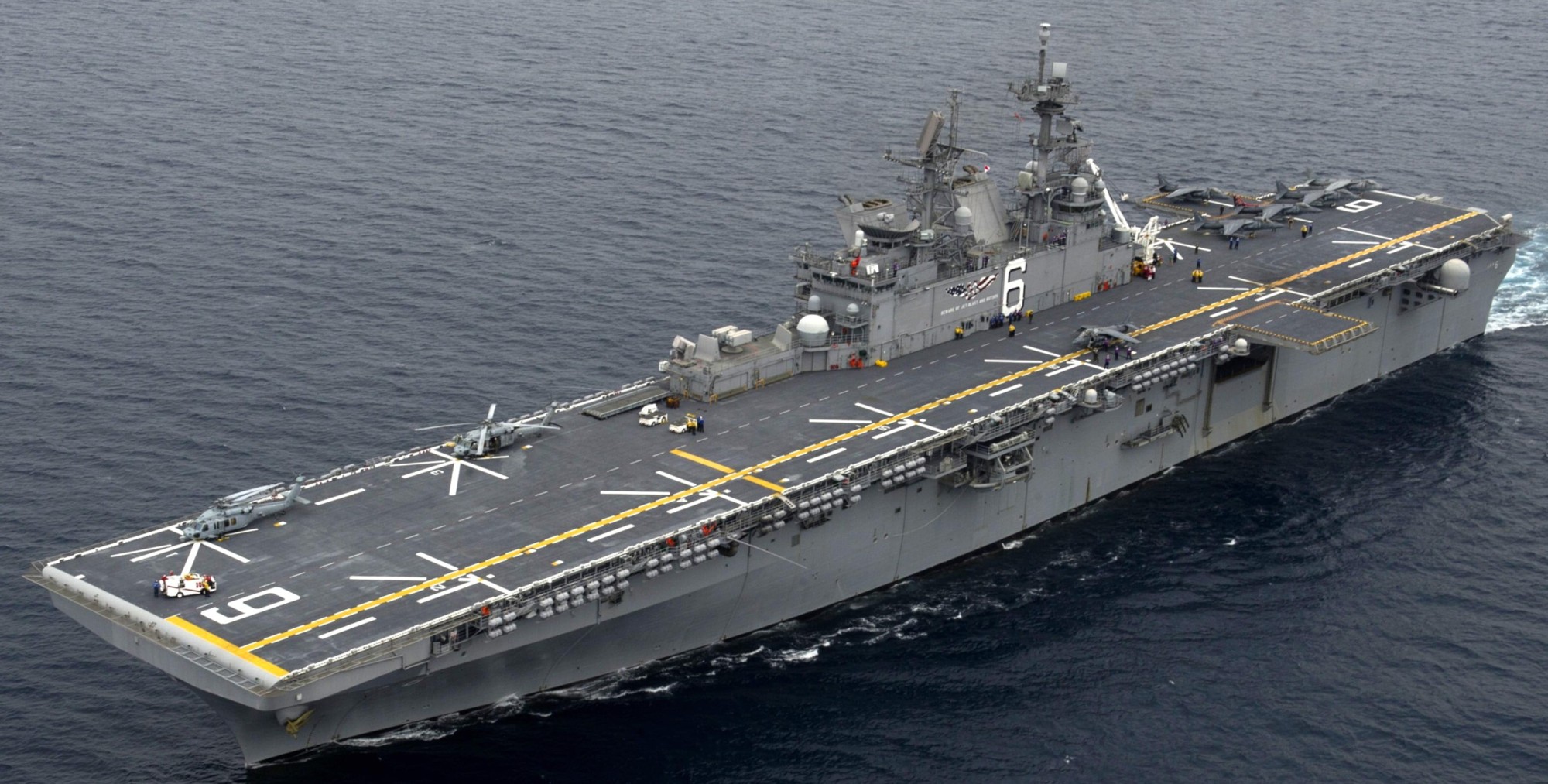 lha-6 uss america amphibious assault ship landing us navy 69