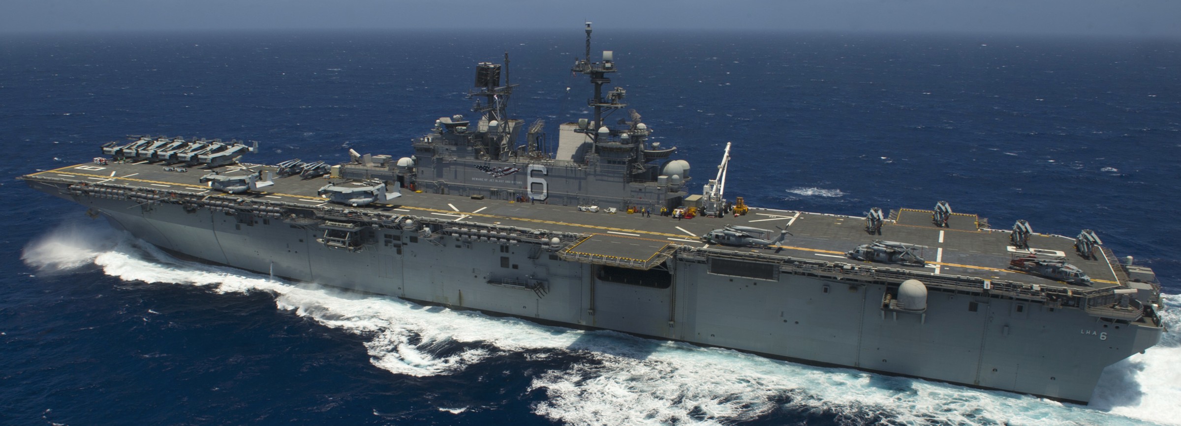 lha-6 uss america amphibious assault ship landing us navy 92