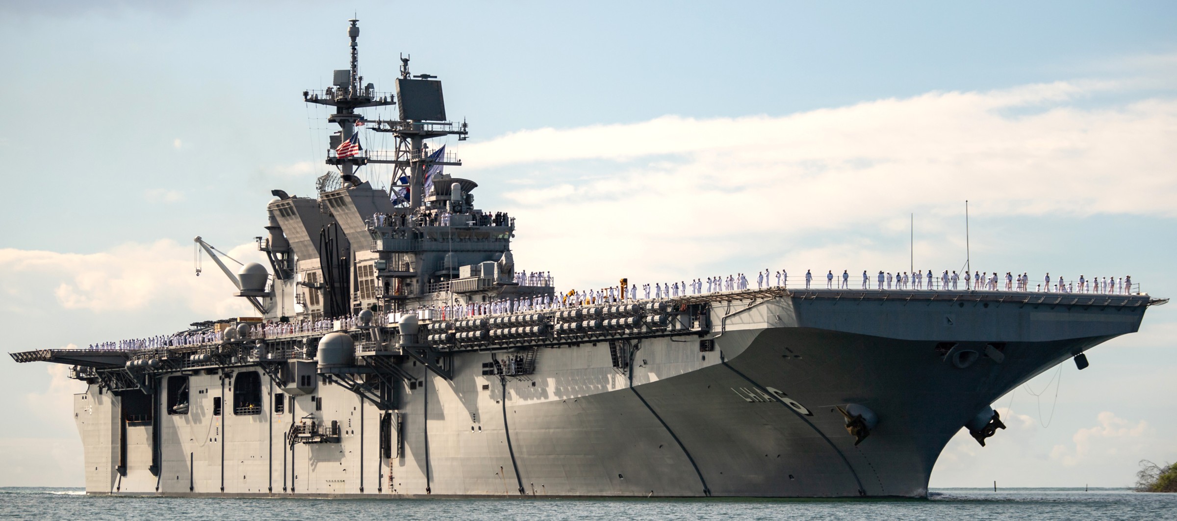 lha-6 uss america amphibious assault ship landing us navy joint base pearl harbor hickam hawaii 149