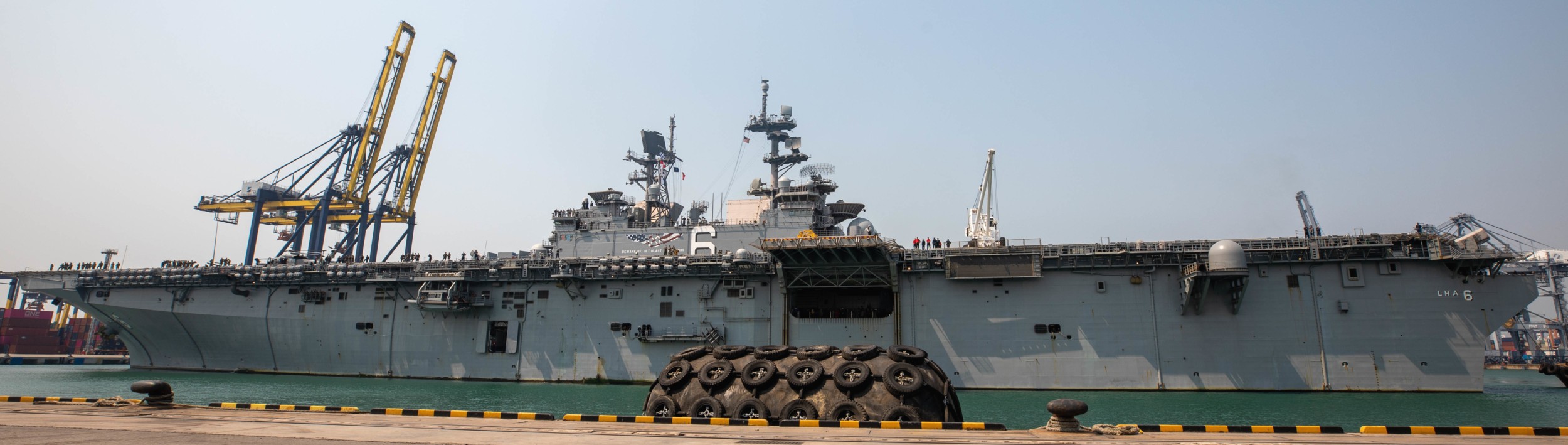 lha-6 uss america amphibious assault ship landing us navy marines laem chabang thailand 160