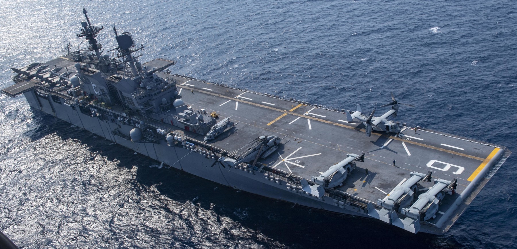 lha-6 uss america amphibious assault ship landing us navy marines vmm-265 rein 173