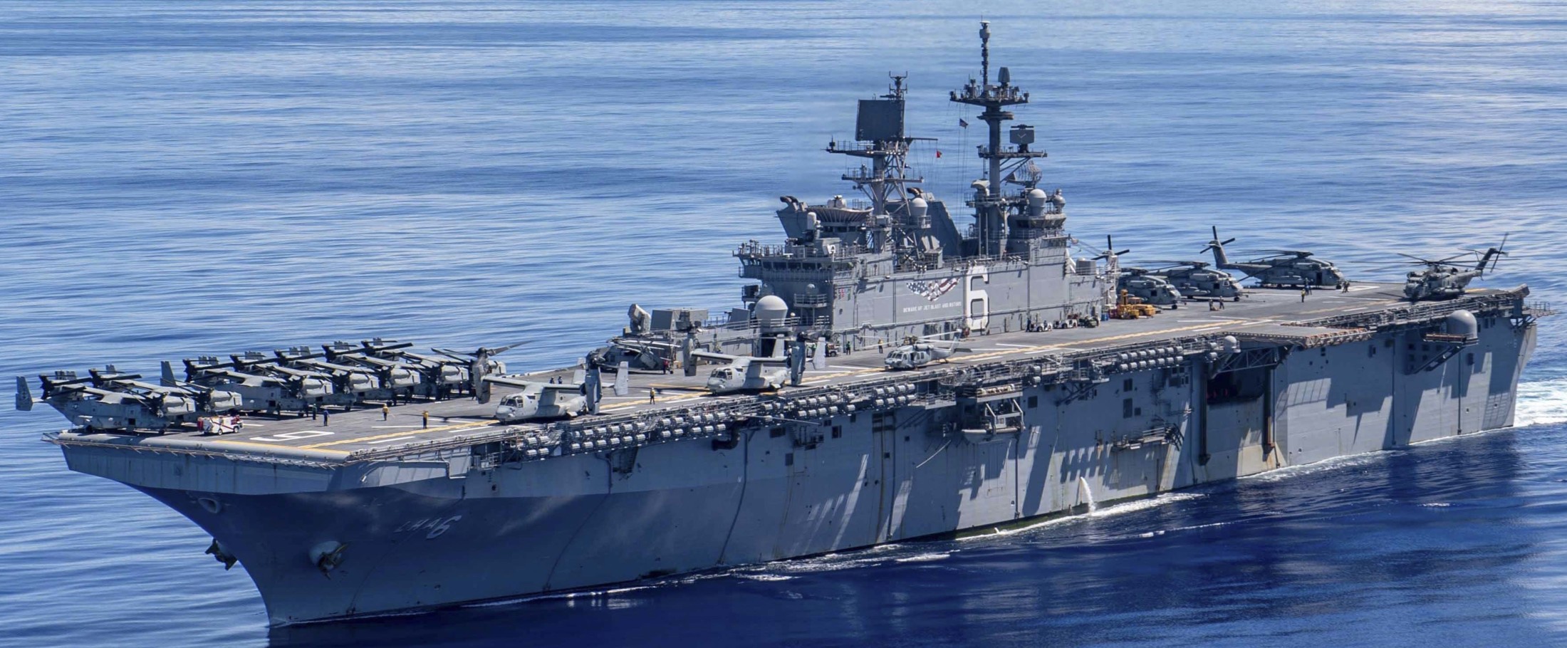 lha-6 uss america amphibious assault ship landing us navy marines vmm-262 valiant shield 183