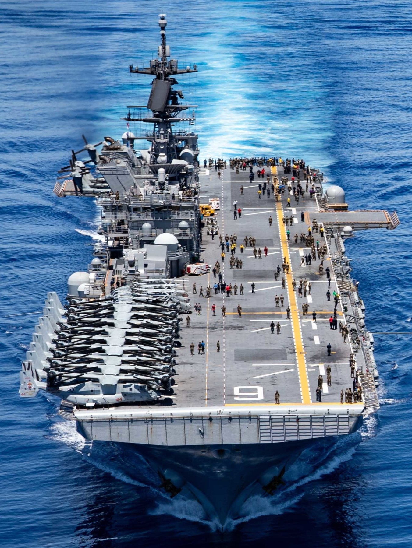 lha-6 uss america amphibious assault ship landing us navy marines vmm-262 185