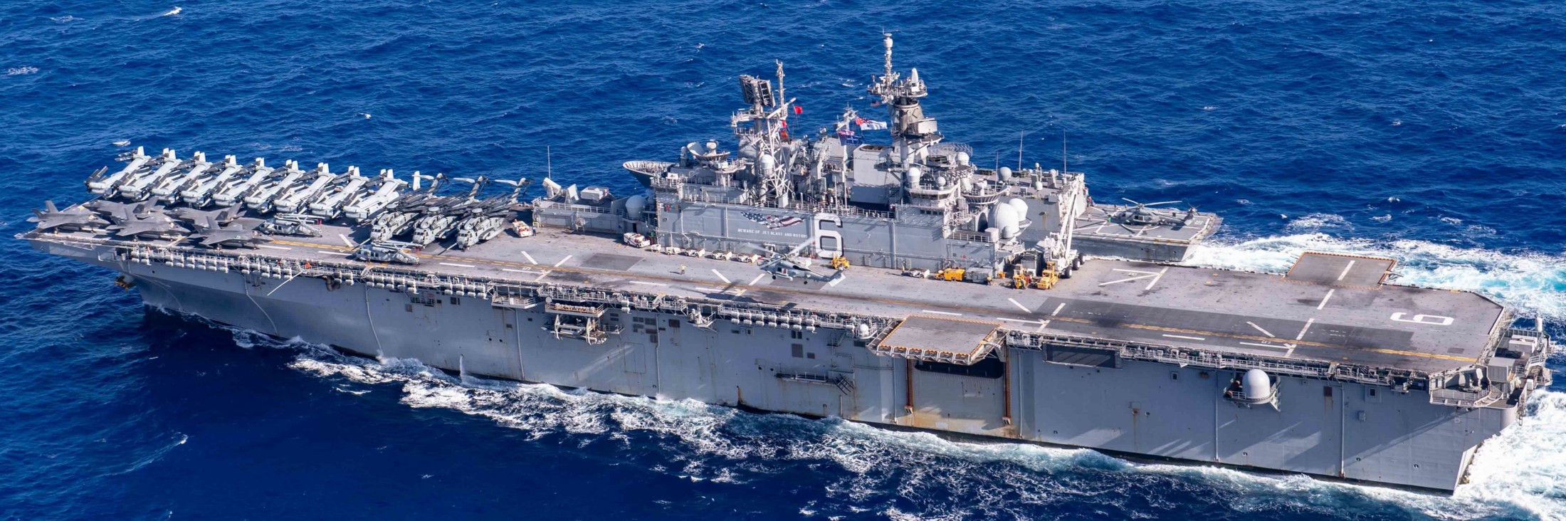 lha-6 uss america amphibious assault ship landing us navy marines vmm-265 talisman sabre coral sea 197