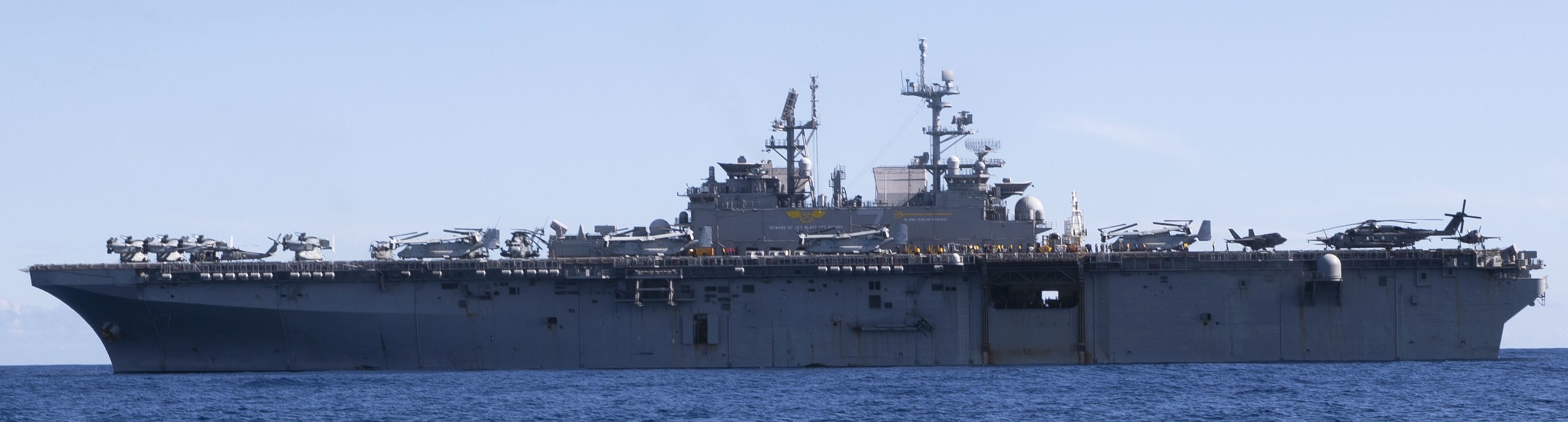 lha-7 uss tripoli america class amphibious assault ship landing us navy marines vmm-262 69