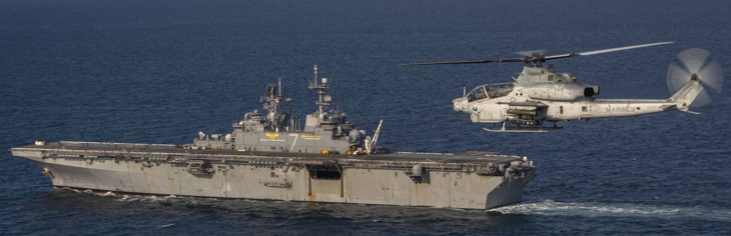 lha-7 uss tripoli america class amphibious assault ship landing us navy marines exercise steel knight 2022 75