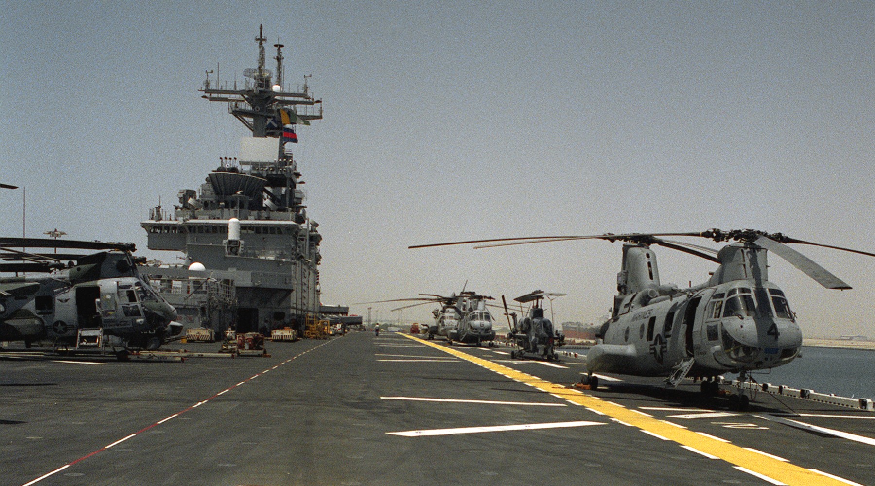 lhd-1 uss wasp amphibious assault landing ship dock helicopter us navy 93
