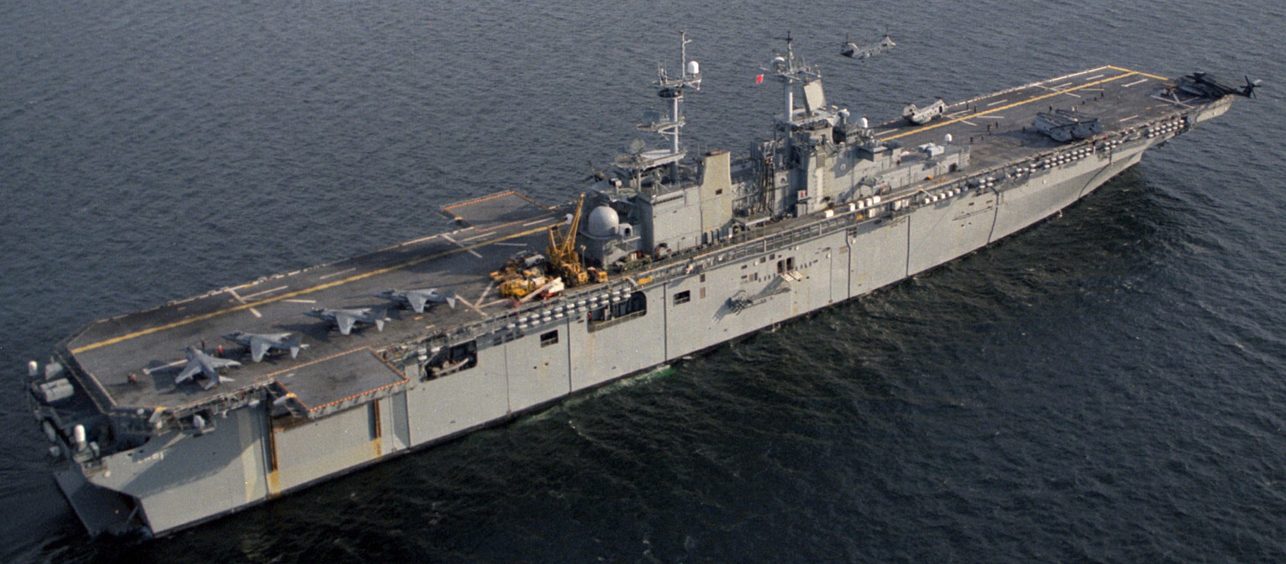 lhd-1 uss wasp amphibious assault landing ship dock helicopter us navy strong resolve norway 96