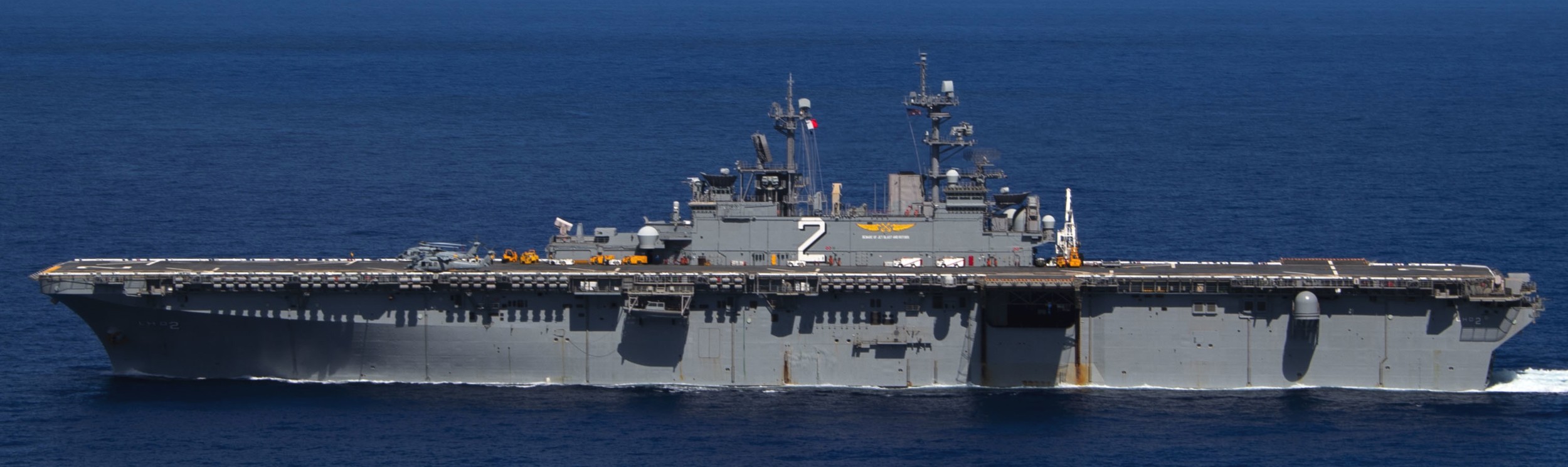 lhd-2 uss essex wasp class amphibious assault ship landing helicopter us navy marines rimpac 2020