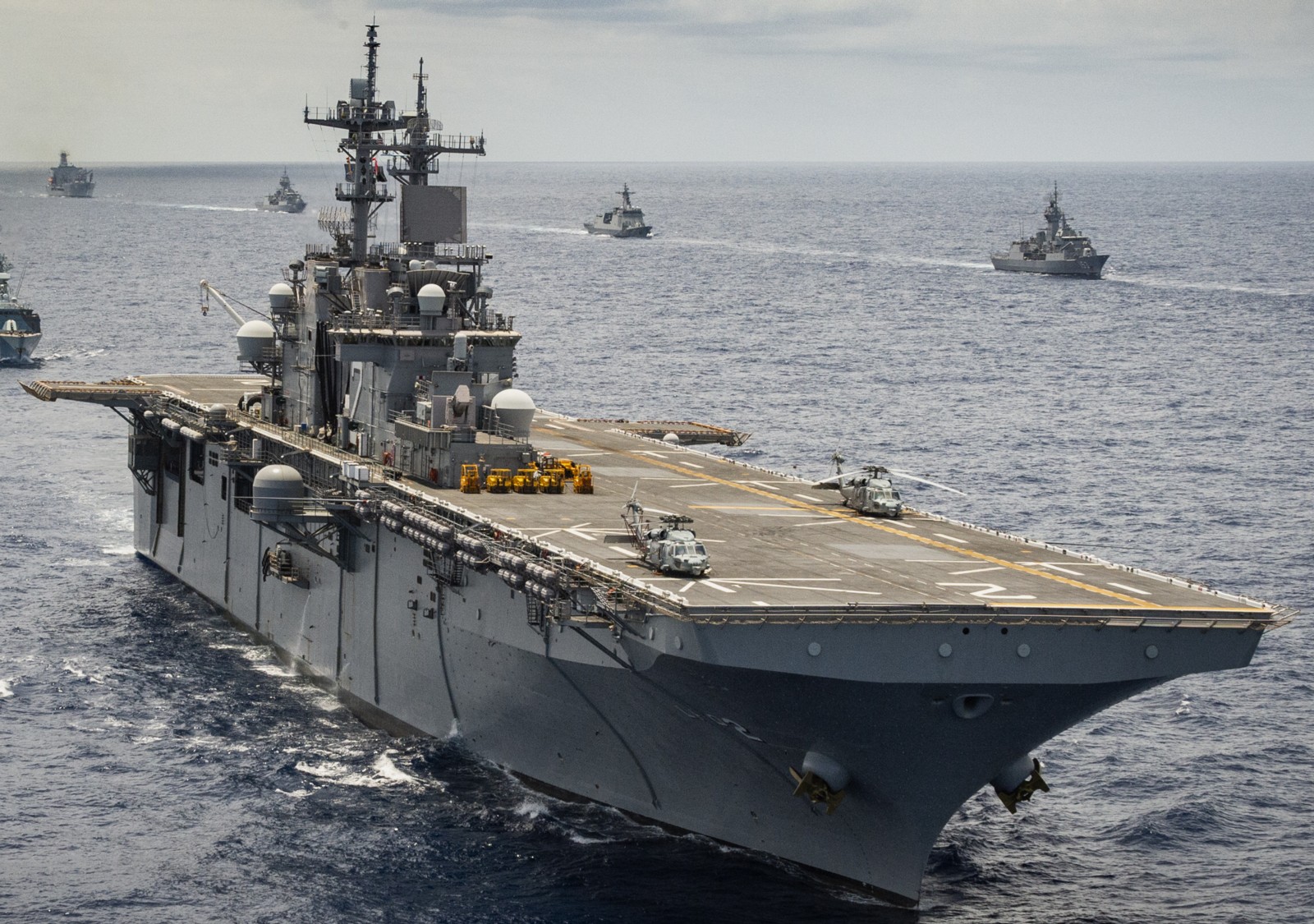 lhd-2 uss essex wasp class amphibious assault ship landing helicopter us navy marines exercise rimpac 2020 200