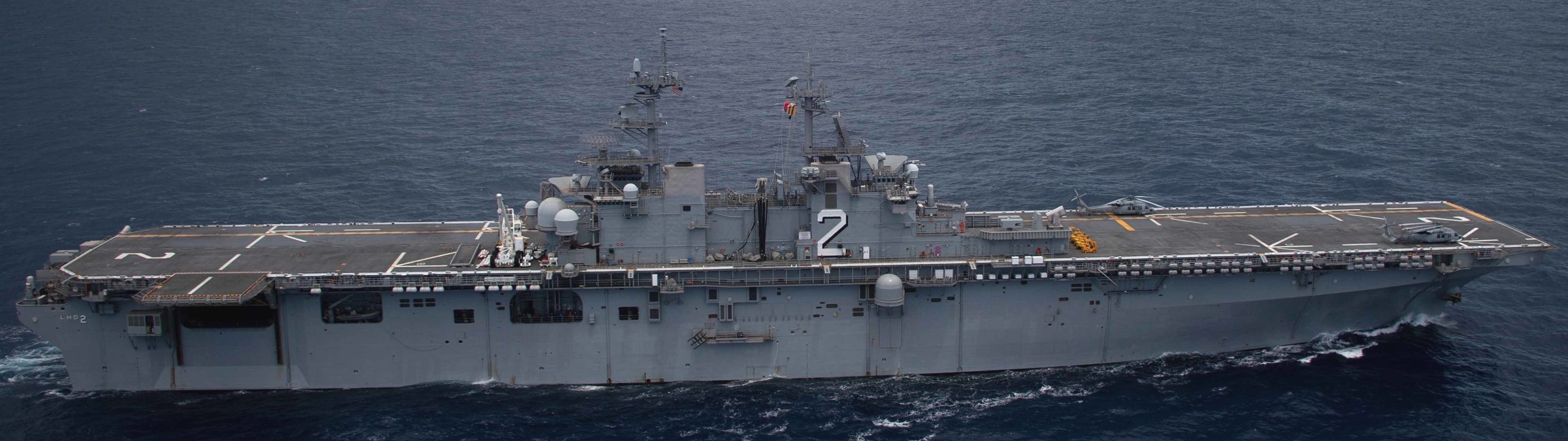 lhd-2 uss essex wasp class amphibious assault ship landing helicopter us navy marines rimpac 2020 201