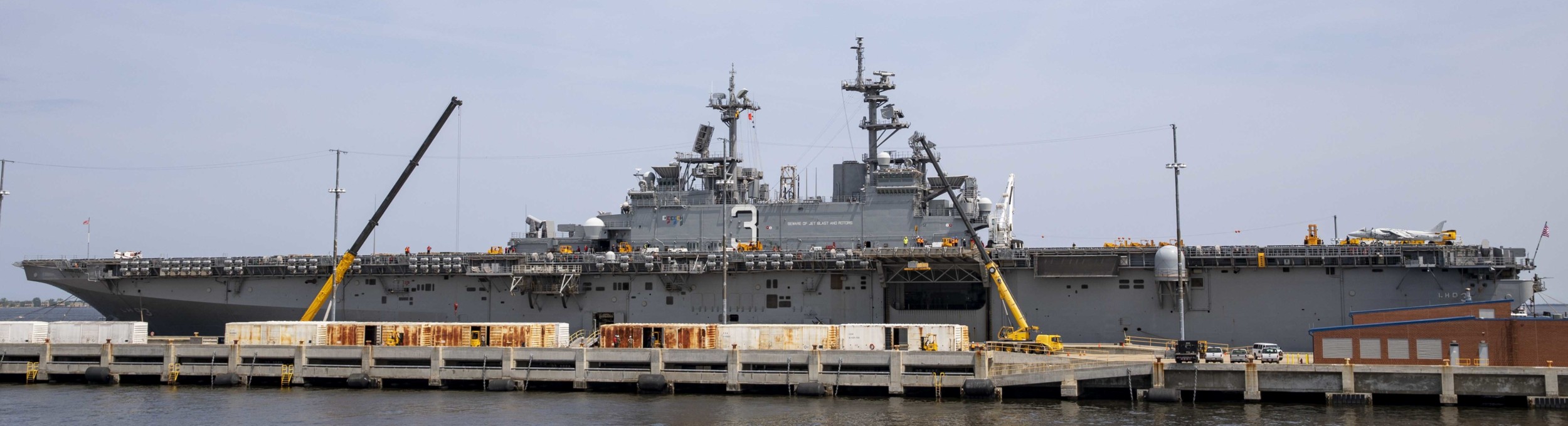 lhd-3 uss kearsarge wasp class amphibious assault ship landing dock marines naval weapon station earle new jersey 185