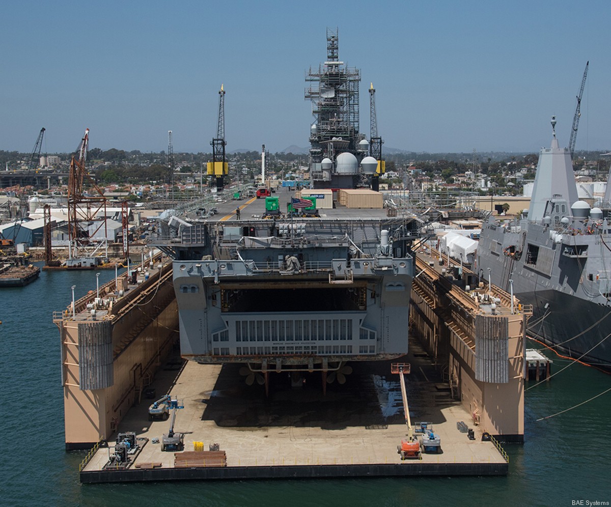 lhd-4 uss boxer wasp class amphibious assault ship landing helicopter dock us navy dry dock bae systems san diego 156