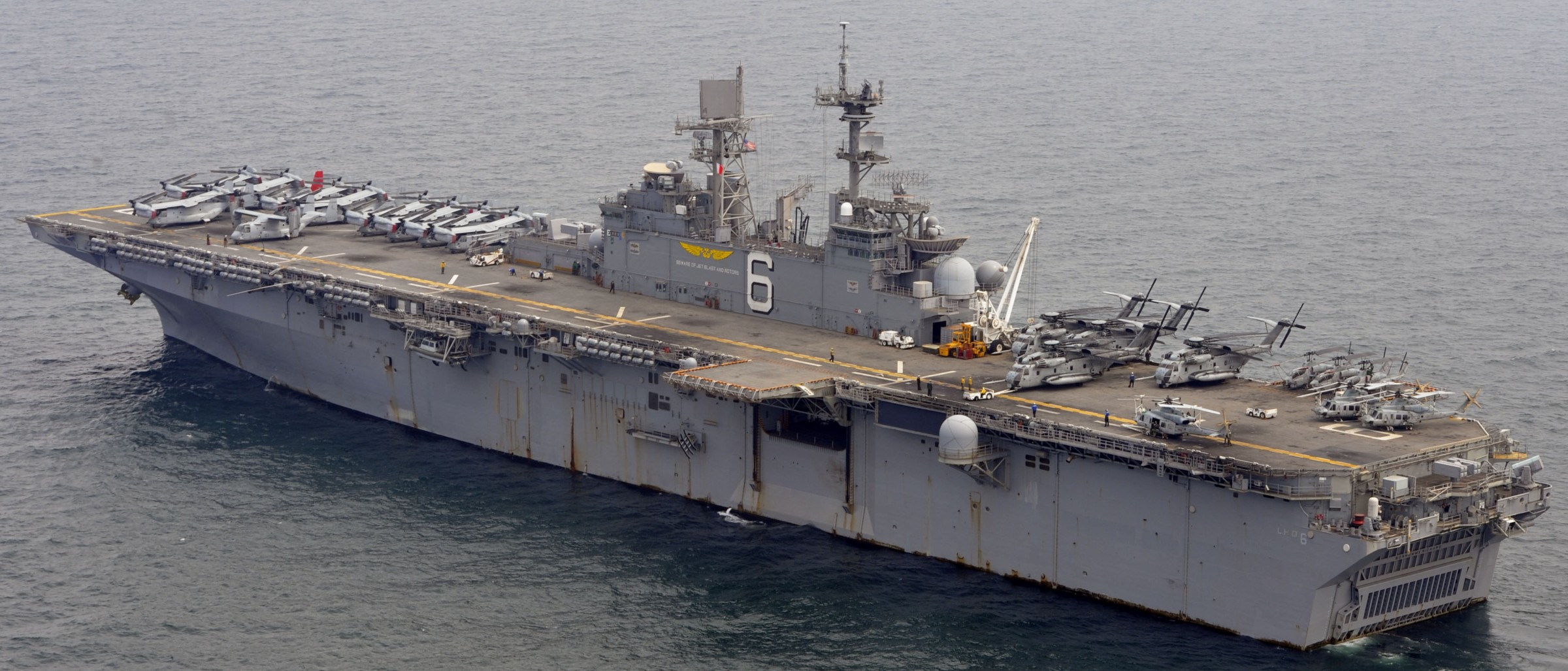lhd-6 uss bonhomme richard amphibious assault ship landing helicopter dock wasp class us navy off korea 158