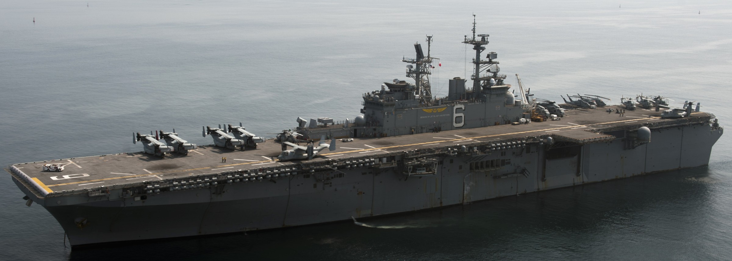 lhd-6 uss bonhomme richard amphibious assault ship landing helicopter dock wasp class us navy east china sea 260