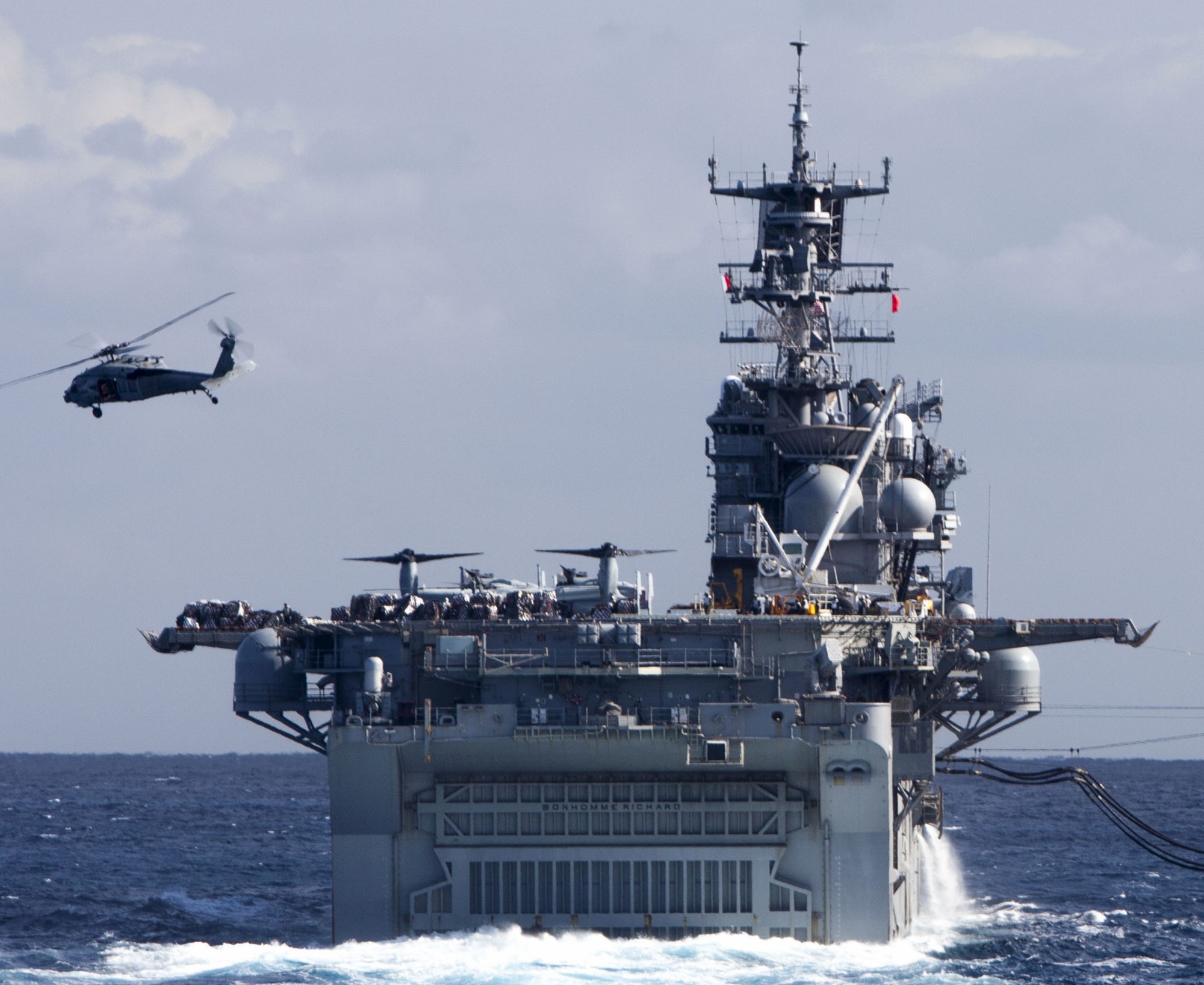 lhd-6 uss bonhomme richard amphibious assault ship landing helicopter dock wasp class us navy 264