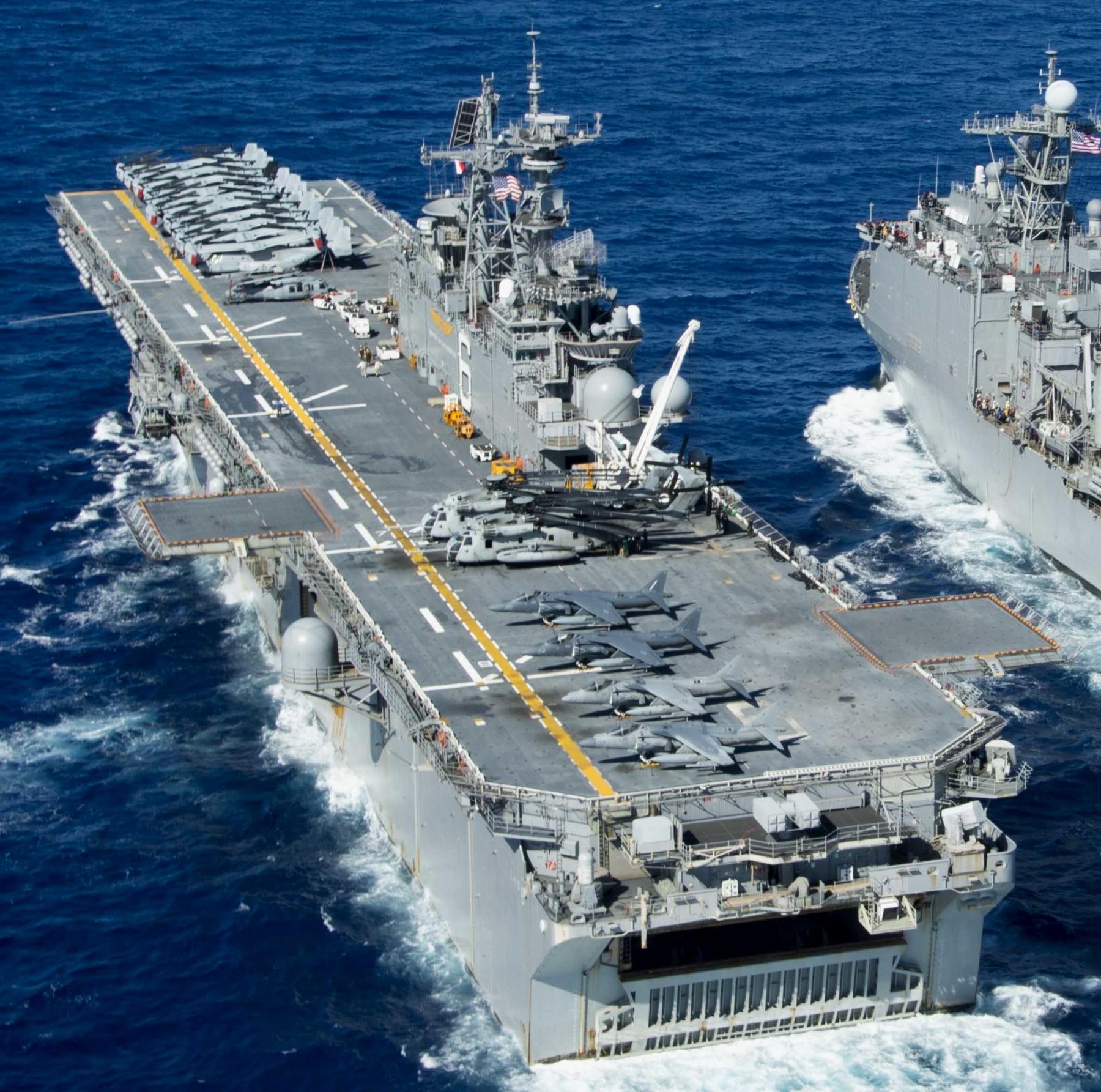 lhd-6 uss bonhomme richard amphibious assault ship landing helicopter dock wasp class us navy vmm-265 marines 271