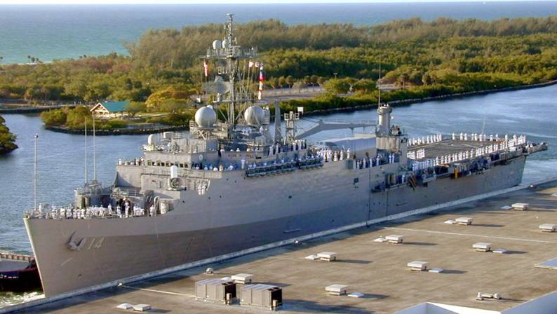LPD-14 USS Trenton Port Everglades Florida 2004